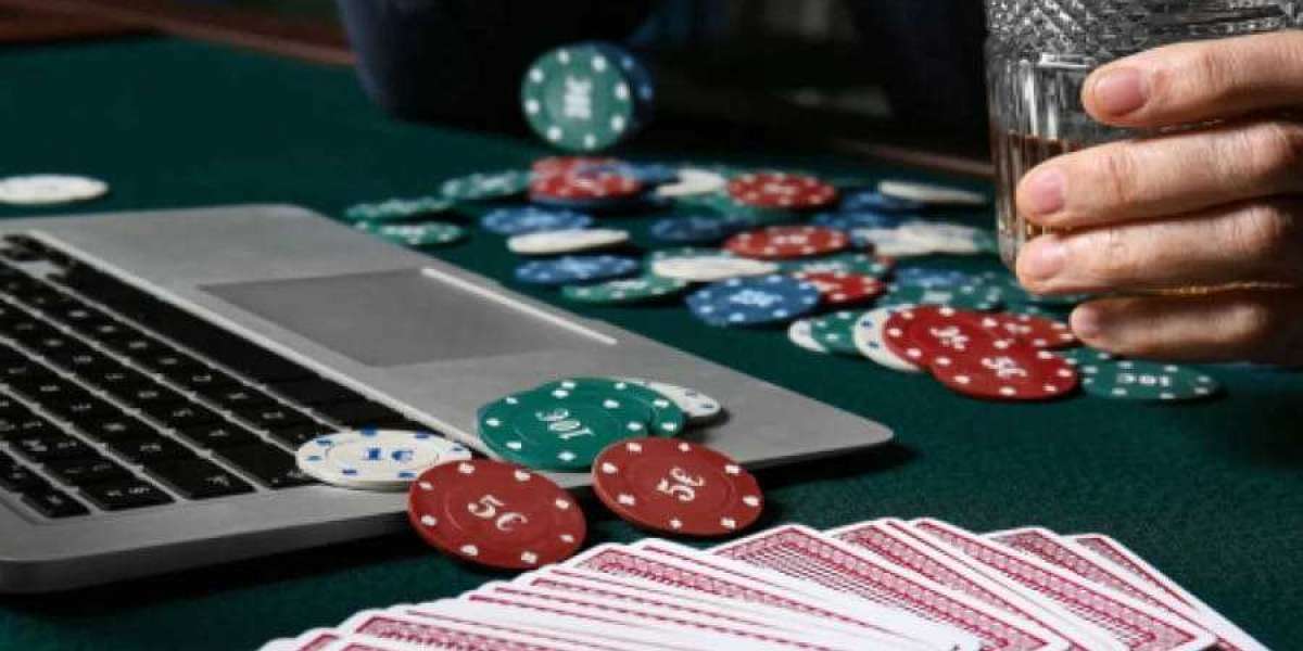 Dealing Aces in Cyberspace: The Allure of Online Baccarat