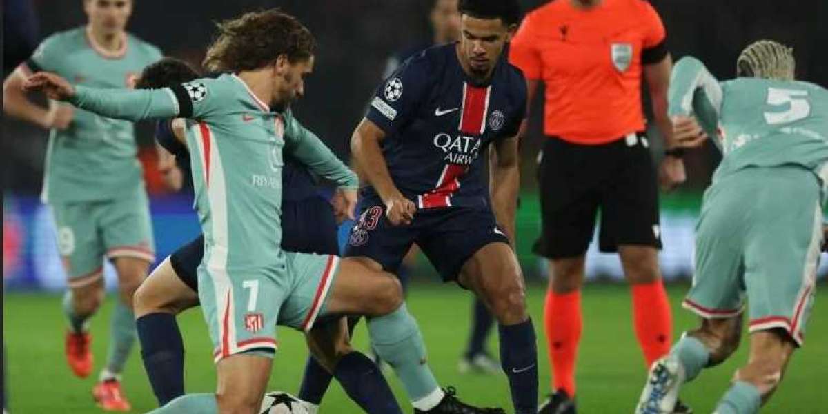 PSG:s sena kollaps mot Atletico Madrid sätter press på Luis Enrique eftersom vägen till knockout