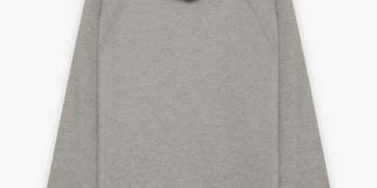 Essential Hoodie: Perfect Blend of Comfort and Fashion